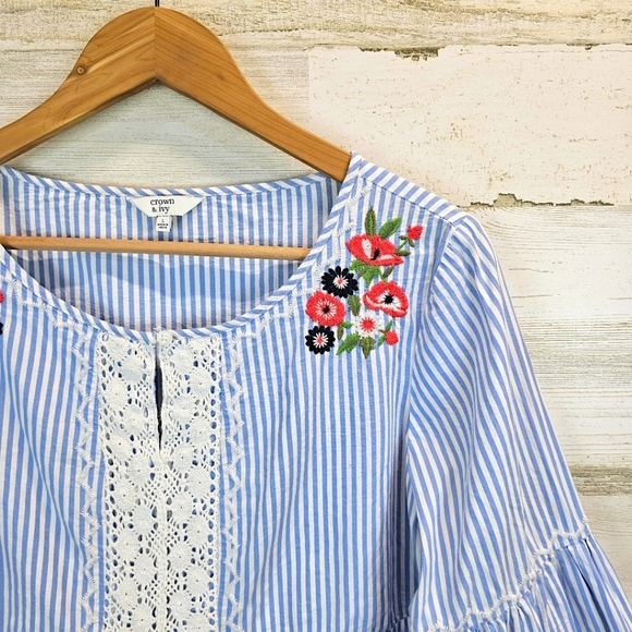 Crown & Ivy Womens Blue White Striped Cotton Top L Boho Chic Embroidered Blouse - Picture 8 of 11